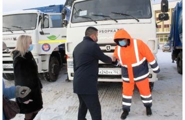 Башинформ: В Нефтекамск и северо-западные территории Башкирии поступили новые мусоровозы